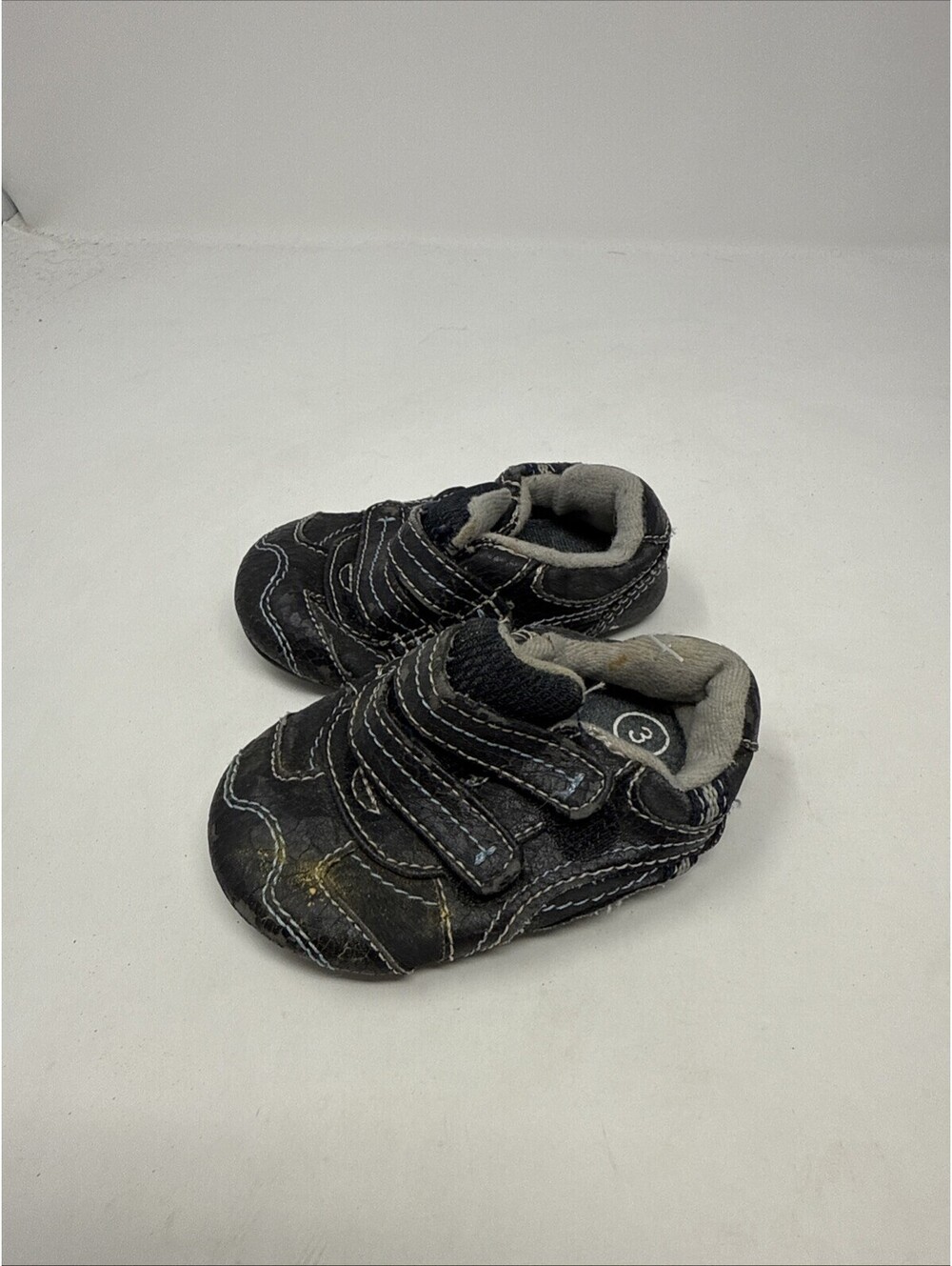Oshkosh Infant Size 3 Shoes